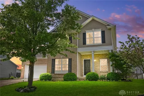 2928 Sassafras Ln, Dayton, OH 45431