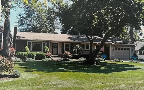 274 Tanglewood Dr, Urbana, OH 43078
