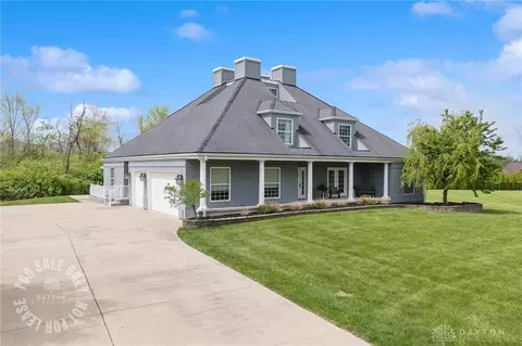 Exterior - 151 Shadow Leaf Dr, Springboro, OH 45066 photo 2 of 11