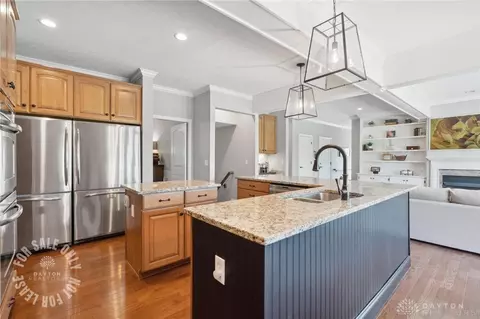 Kitchen - 151 Shadow Leaf Dr, Springboro, OH 45066 photo 4 of 5