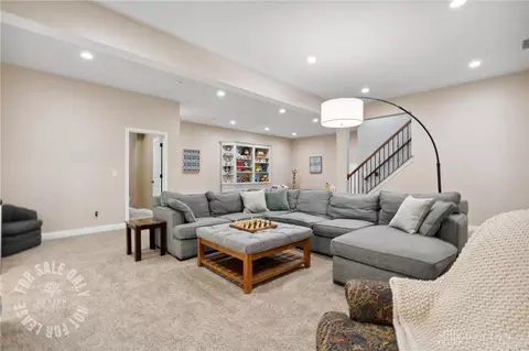 Living - 151 Shadow Leaf Dr, Springboro, OH 45066 photo 9 of 9