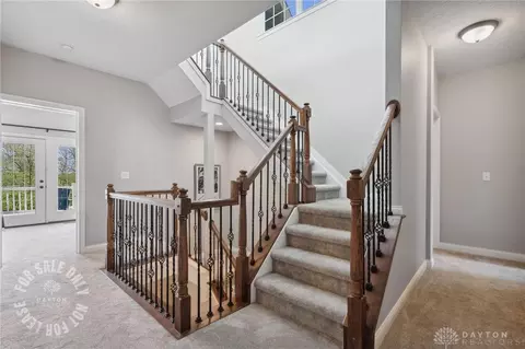 Entry Way - 151 Shadow Leaf Dr, Springboro, OH 45066 photo 6 of 9