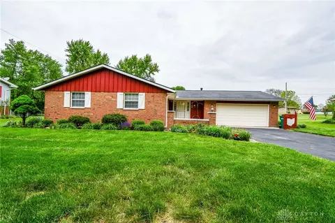 740 Kinsey Rd, Xenia, OH 45385
