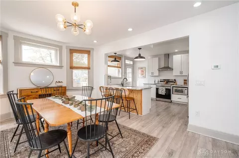 Dining - 343 Earnshaw Ave, Cincinnati, OH 45219 photo 2 of 3