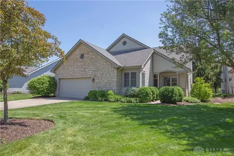 9819 Winding Green Way, Centerville, OH 45458