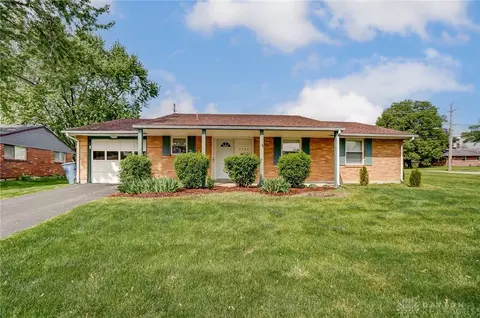 7541 Shalamar Dr, Huber Heights, OH 45424