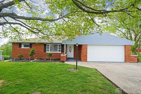 7246 Barret Rd, West Chester, OH 45069