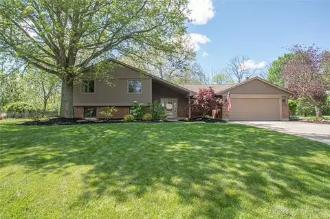 855 Watkins Glen Dr, Washington Township, OH 45458