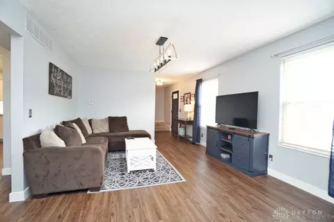 3410 Meadow Ct, Maineville, OH 45039 photo 6