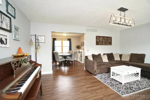 3410 Meadow Ct, Maineville, OH 45039 photo 8