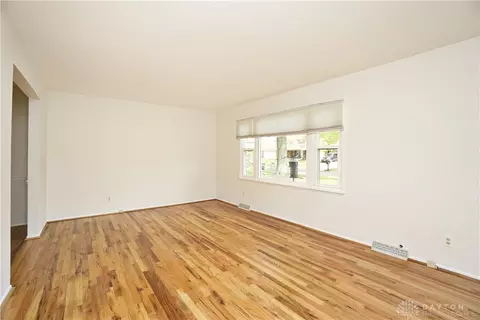 1555 Silverglade Ct, Springfield, OH 45240 photo 5
