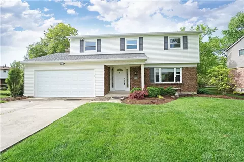 1555 Silverglade Ct, Springfield, OH 45240