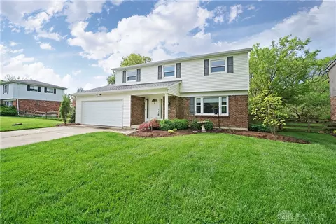 1555 Silverglade Ct, Springfield, OH 45240 photo 2
