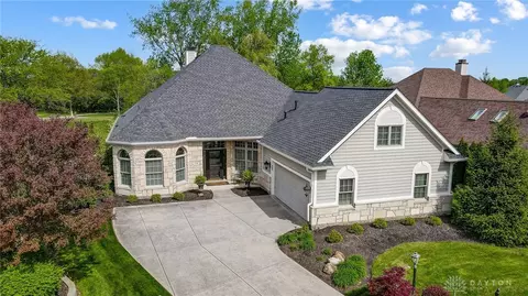 774 Yankee Trace Dr, Centerville, OH 45458