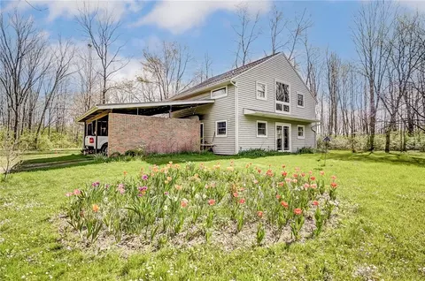 4300 Old Mill Rd, Springfield, OH 45502 photo 10