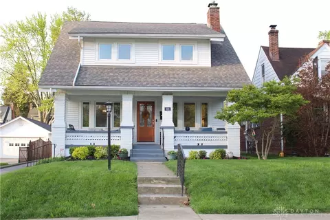 322 Orchard Dr, Oakwood, OH 45419