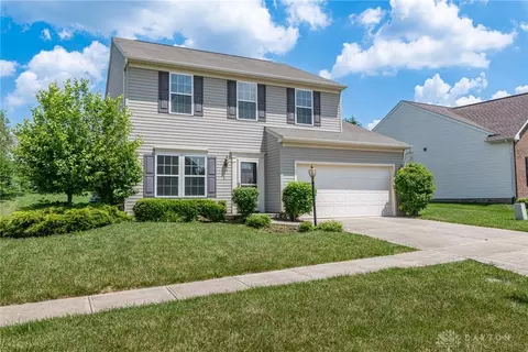 9890 Scotch Pine Dr, Springboro, OH 45066