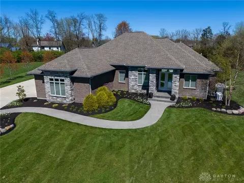 8550 Silver Oak Ct, Springboro, OH 45066 photo 5