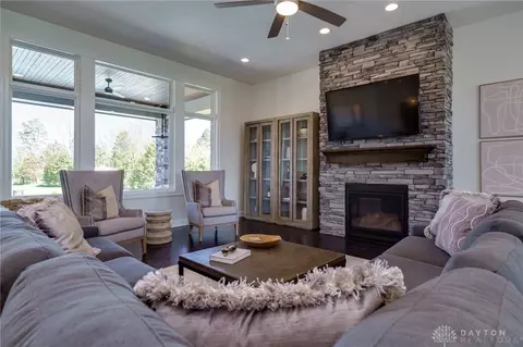8550 Silver Oak Ct, Springboro, OH 45066 photo 13