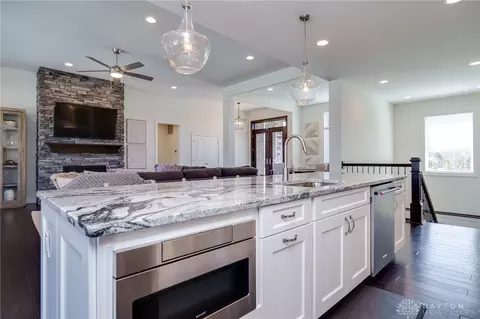 8550 Silver Oak Ct, Springboro, OH 45066 photo 22