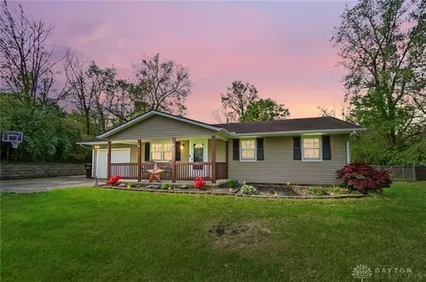 5668 Gratis Rd, Camden, OH 45311