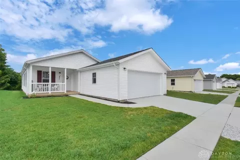 441 Kaylynn Cir, Fairborn, OH 45324