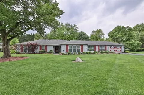 932 Brittany Hills Dr, Dayton, OH 45459