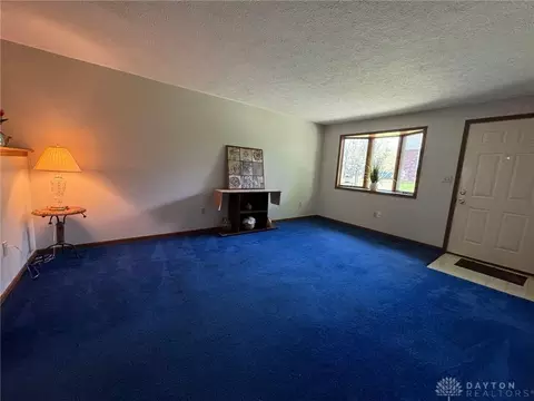 4523 Reno Ln, Springfield, OH 45503 photo 2