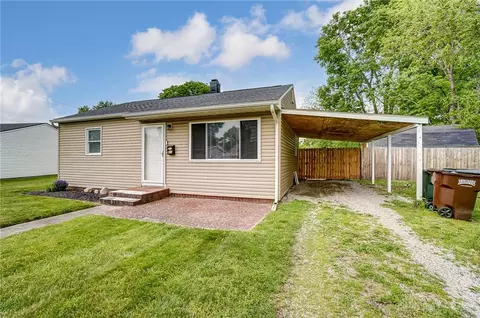 21 Diana Ln, Fairborn, OH 45324