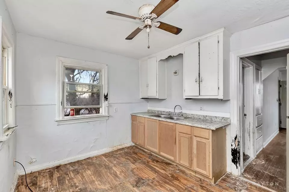  408 S Smithville, Dayton, OH 45403 photo 9