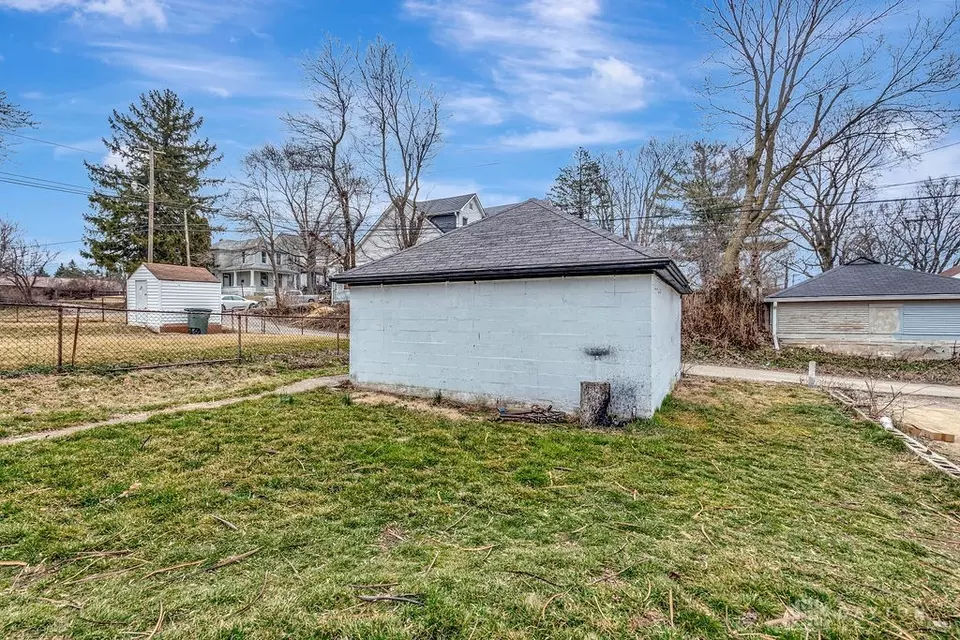  408 S Smithville, Dayton, OH 45403 photo 8