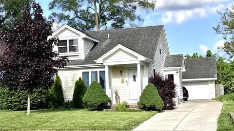 216 N Maple Ave, Fairborn, OH 45324