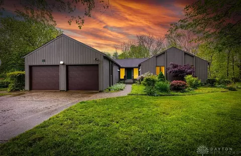 15 Carrie Cir, Oxford, OH 45056