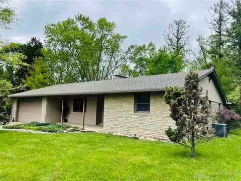 11659 Air Hill Rd, Brookville, OH 45309
