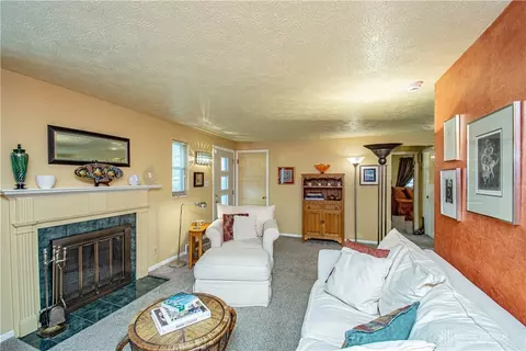 3709 Strathmoor Dr, Kettering, OH 45429 photo 4
