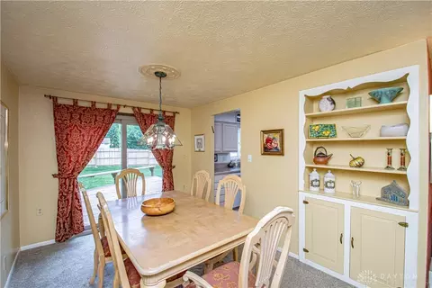 3709 Strathmoor Dr, Kettering, OH 45429 photo 9