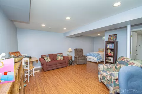 3709 Strathmoor Dr, Kettering, OH 45429 photo 23