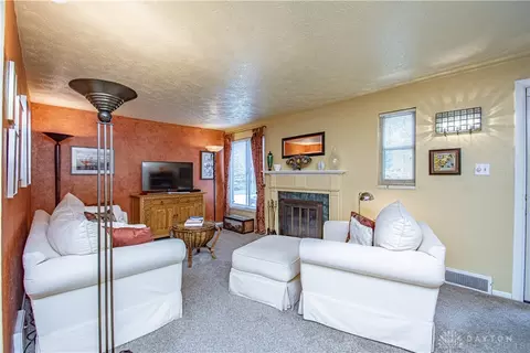 3709 Strathmoor Dr, Kettering, OH 45429 photo 3