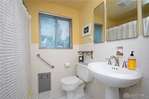 3709 Strathmoor Dr, Kettering, OH 45429 photo 18