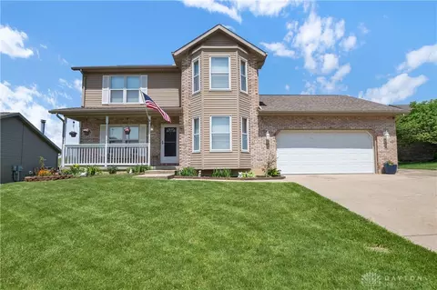 2668 Childers Dr, Xenia, OH 45385