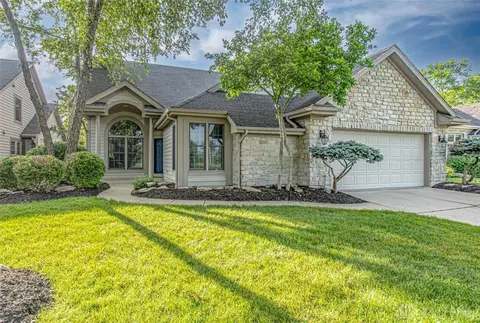 9891 Winding Green Way, Centerville, OH 45458