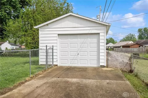 1006 Biel St, Springfield, OH 45505 photo 4
