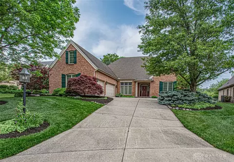 1225 Club View Dr, Centerville, OH 45458