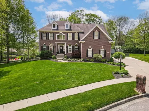 1244 Oakleaf Dr, Dayton, OH 45434