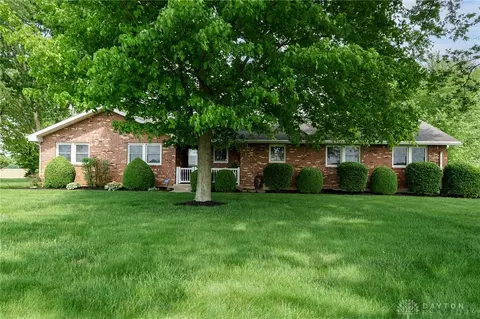 669 Cooper Ln, Xenia, OH 45385