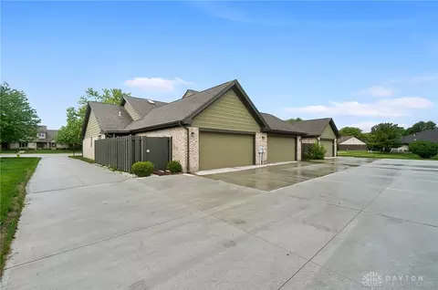 1329 Donson Cir, Kettering, OH 45429 photo 32