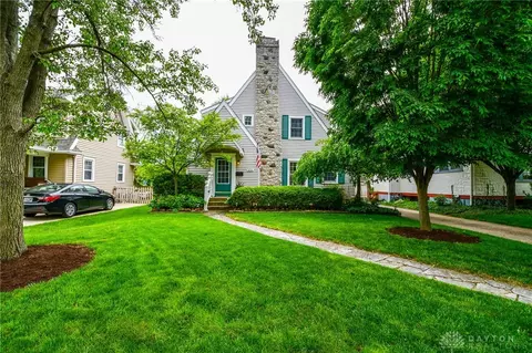 306 Aberdeen Ave, Oakwood, OH 45419