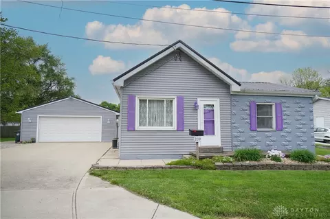 209 Burke Dr, Mason, OH 45040