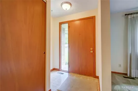 992 Hyde Park Dr, Centerville, OH 45429 photo 5