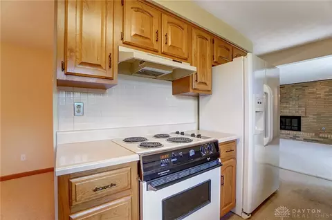 992 Hyde Park Dr, Centerville, OH 45429 photo 15